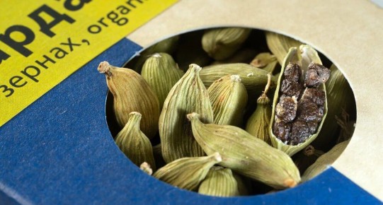 Сам аромат в доме меняется — стоит добавить кардамон