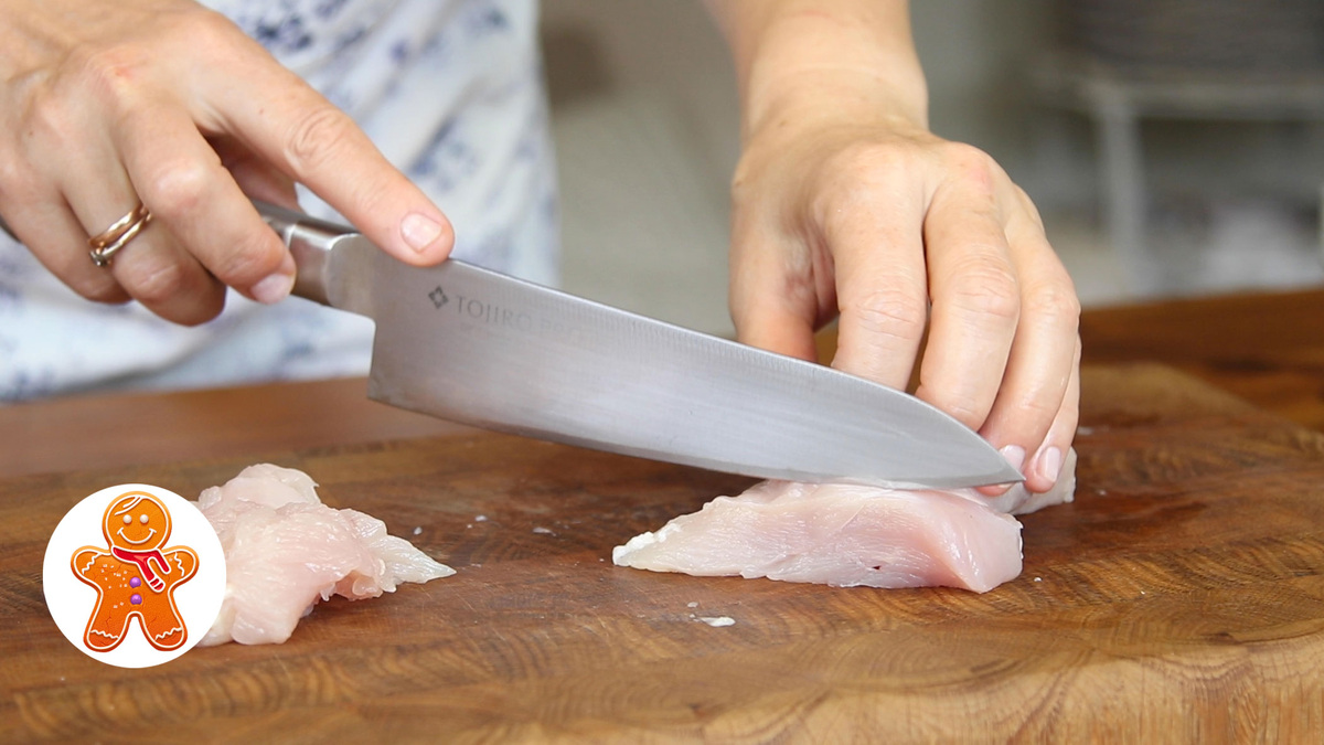 Вкусная курица в сметанно-сырной заливке на любой случай