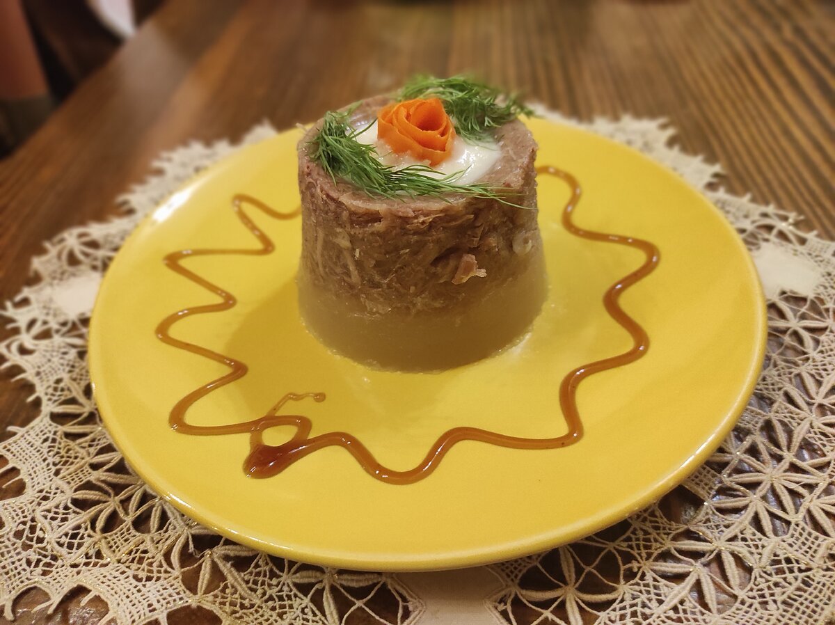 Традиционный холодец: как приготовить идеальное вкусное блюдо на Новый год