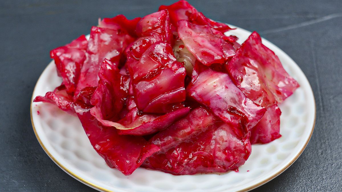 Как подготовить вкуснейшую капусту со свеклой на зиму