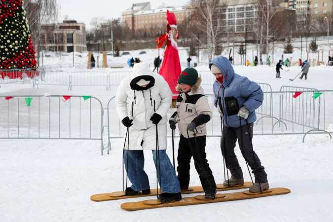 Масленица в Новосибирске: праздник с блинами и весельем