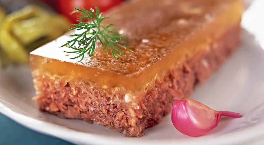 Уникальный холодец: секреты приготовления с говяжьей рулькой и свиным копытом