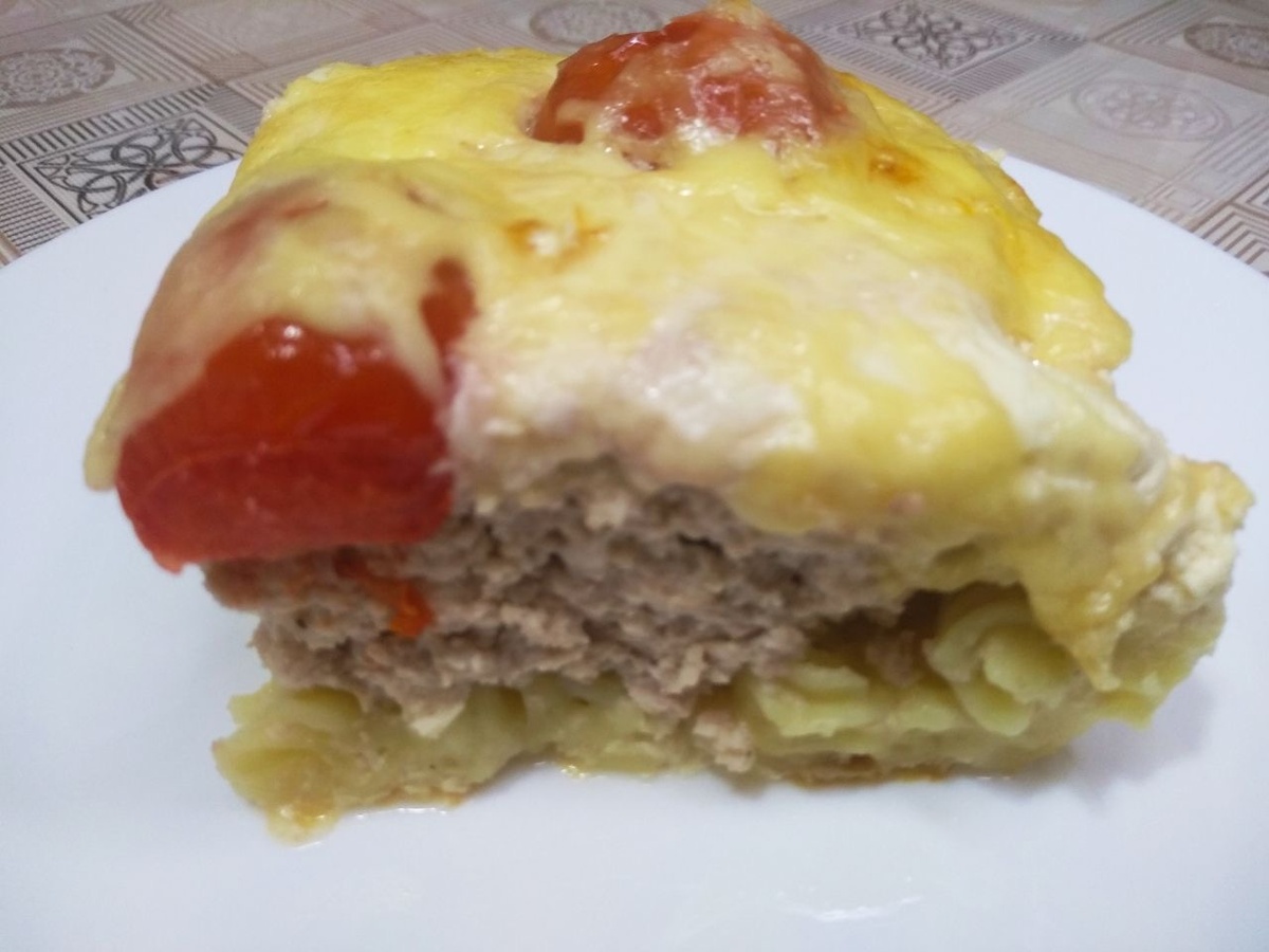 Ленивая мясная запеканка с макаронами: идеальный обед на выходной