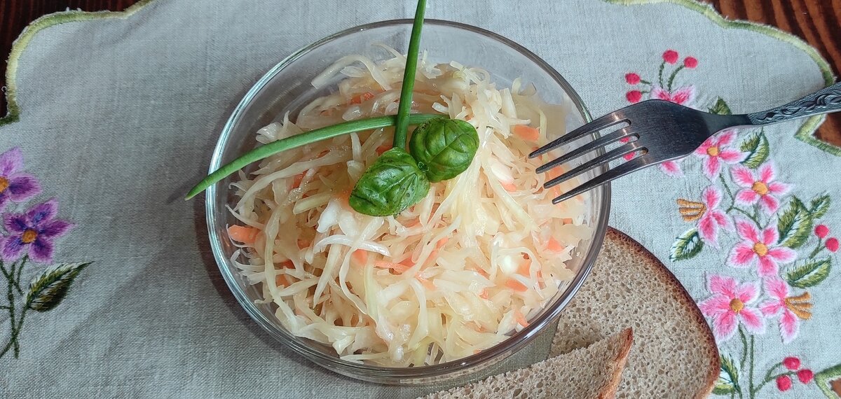 Салат из детства: любимый школьный капустный рецепт