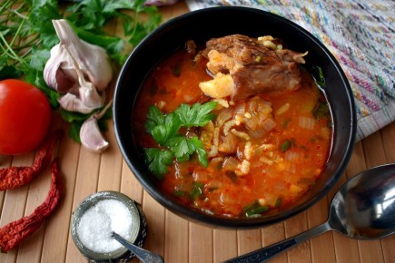 Харчо по-нашему: острый и сытный суп для любой погоды