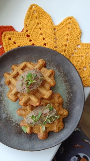 Нежные морковные вафли с куркумой для утреннего удовольствия