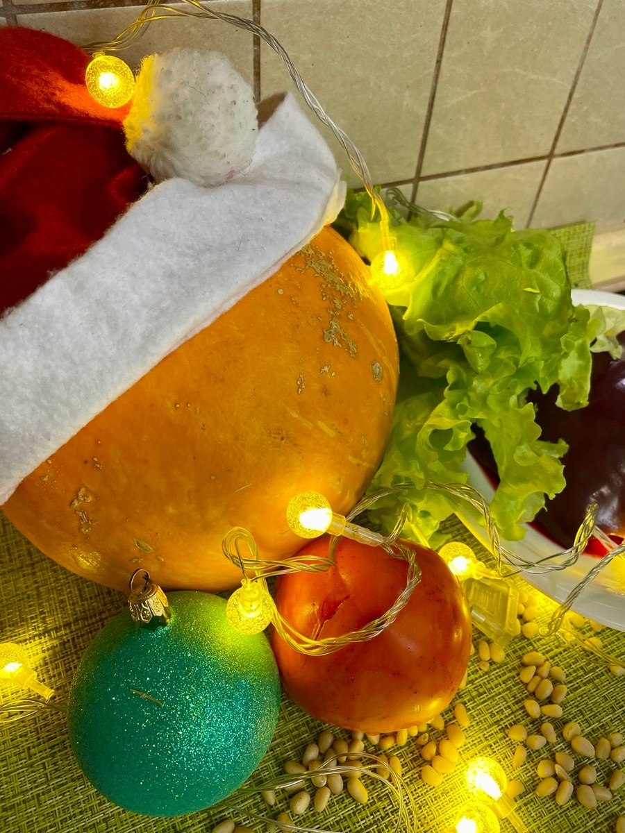 Теплый салат с тыквой: идеальное угощение для новогоднего стола