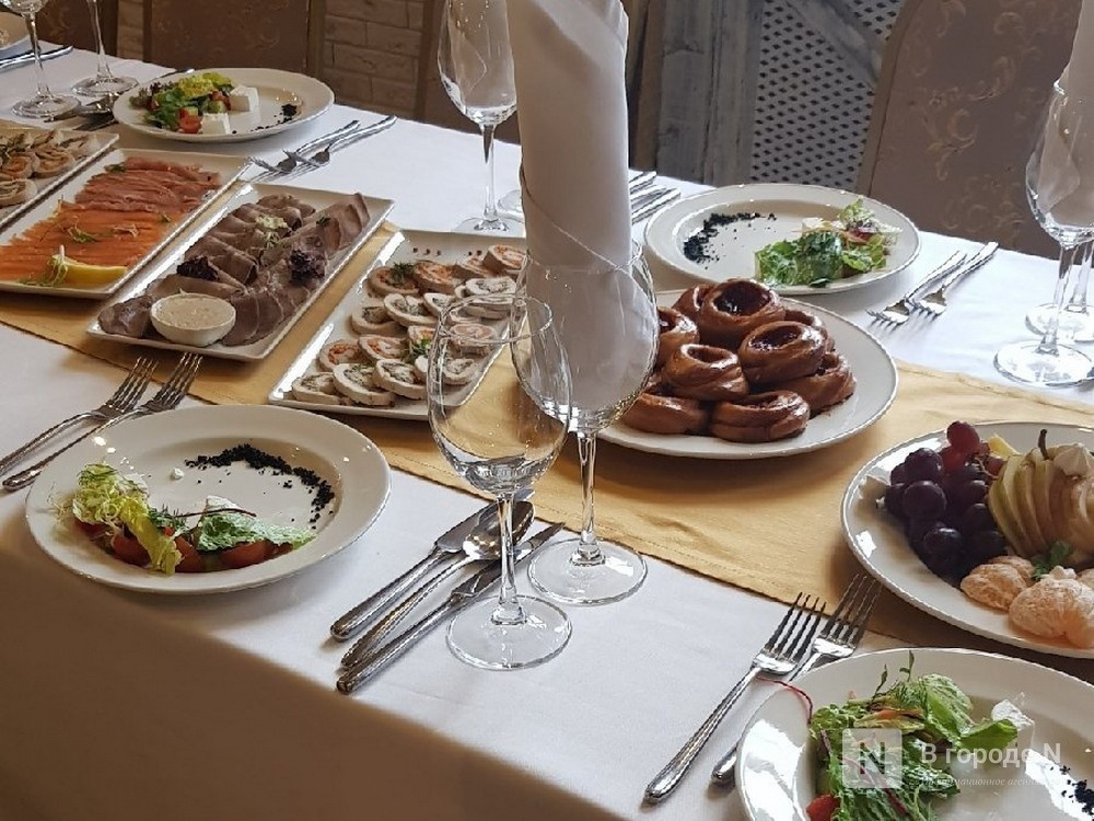 Сколько дней можно хранить новогодние закуски: важные советы