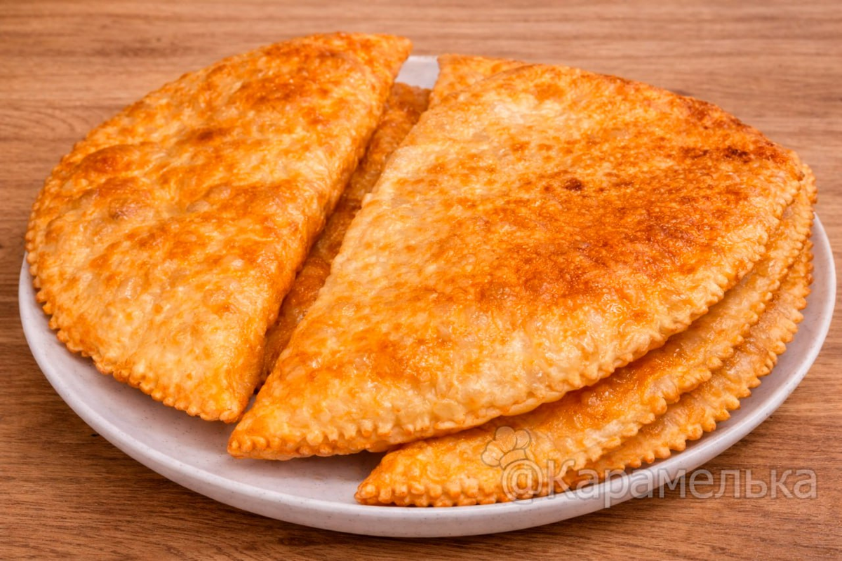 Праздник вкуса: чебуреки с картошкой и сыром на кефире