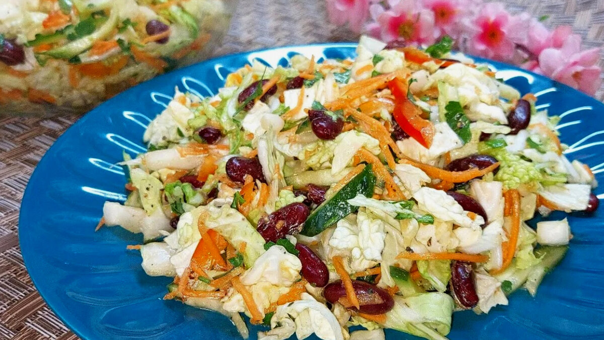 Легкий и полезный салат из пекинской капусты для всей семьи