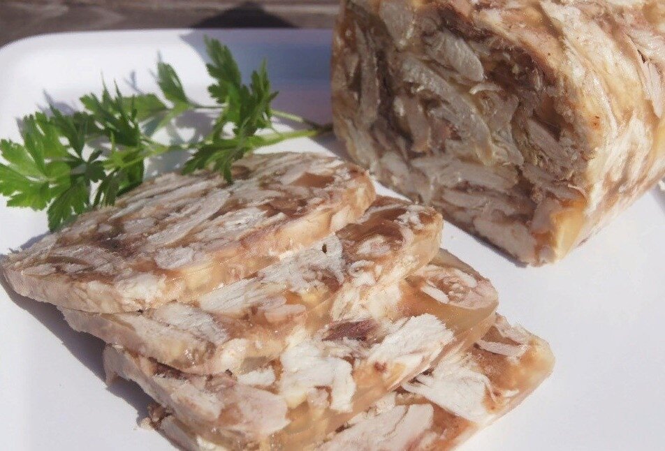 Легкий и аппетитный сальтисон из курицы для вашего стола