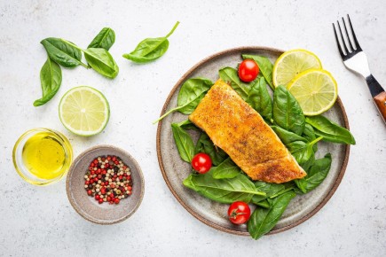 Тилапия с эскариолем: легкое и вкусное решение для вашего стола