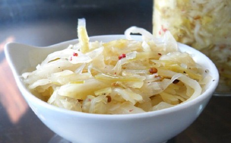 Пикантная квашеная капуста: секреты идеальной закуски