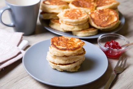 Пышные оладьи на молоке: как приготовить по старинному рецепту