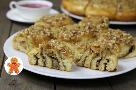 Карамельные булочки с орехами: магия выпечки в разборном пироге
