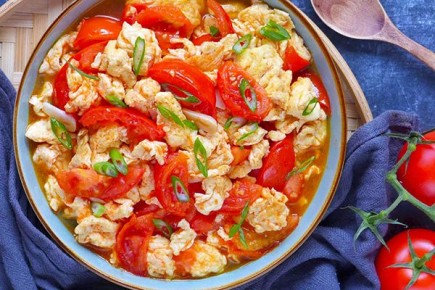 Томатно-яичный стир-фрай: вкусный рецепт за 20 минут