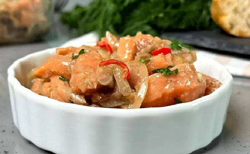 Горбуша под бальзамическим маринадом: спокойное объяснение простого вкуса