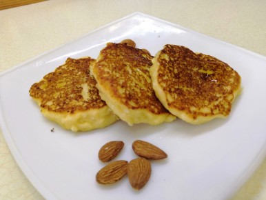 Ароматные банановые оладьи с творогом