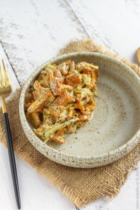 Лисички в сметане: раскрываем вкус лесных грибов