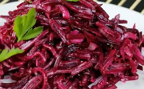 Витаминный свекольный салат: простота и польза в каждом укусе