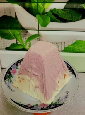 Преобразите Пасху: двойной творожный десерт с ягодами и орехами