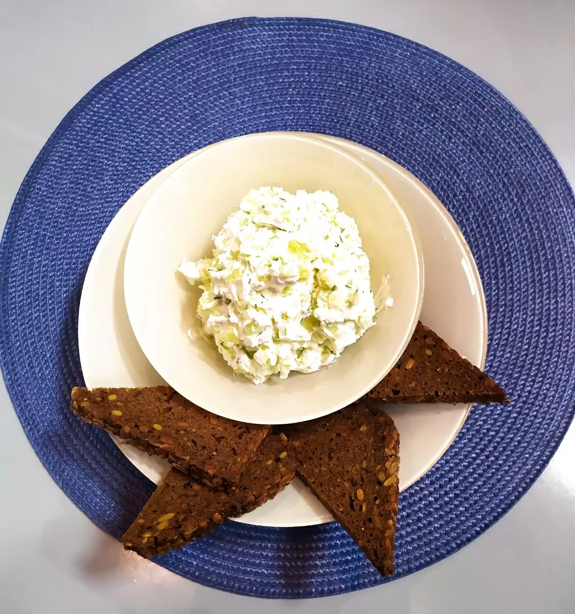 Нежный салат «Снежанка»: идеальный завтрак для утреннего настроения