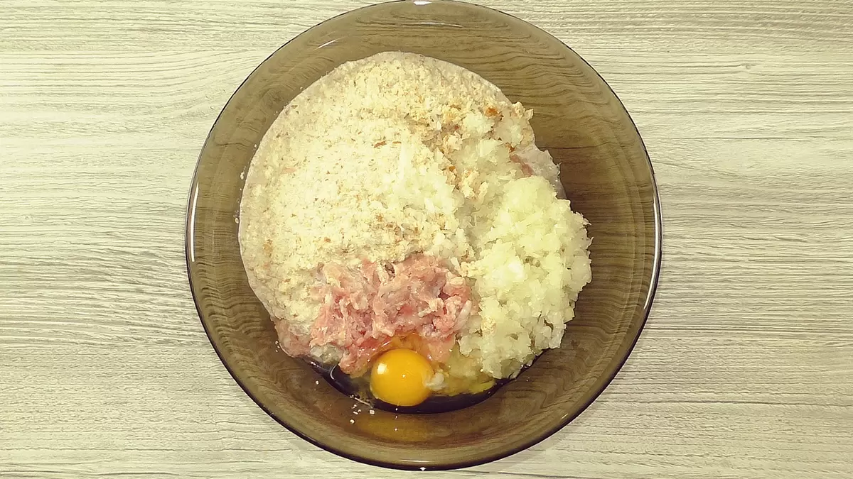 Незабываемые котлеты с сырными шариками для вашего стола