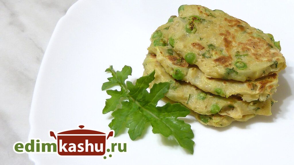 Кабачковые оладьи с зеленым горошком: легкий и вкусный летний завтрак