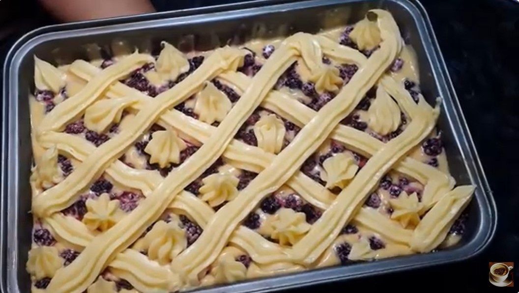 Невероятный торт-пирог с заварным кремом: безумно вкусный десерт для любого случая